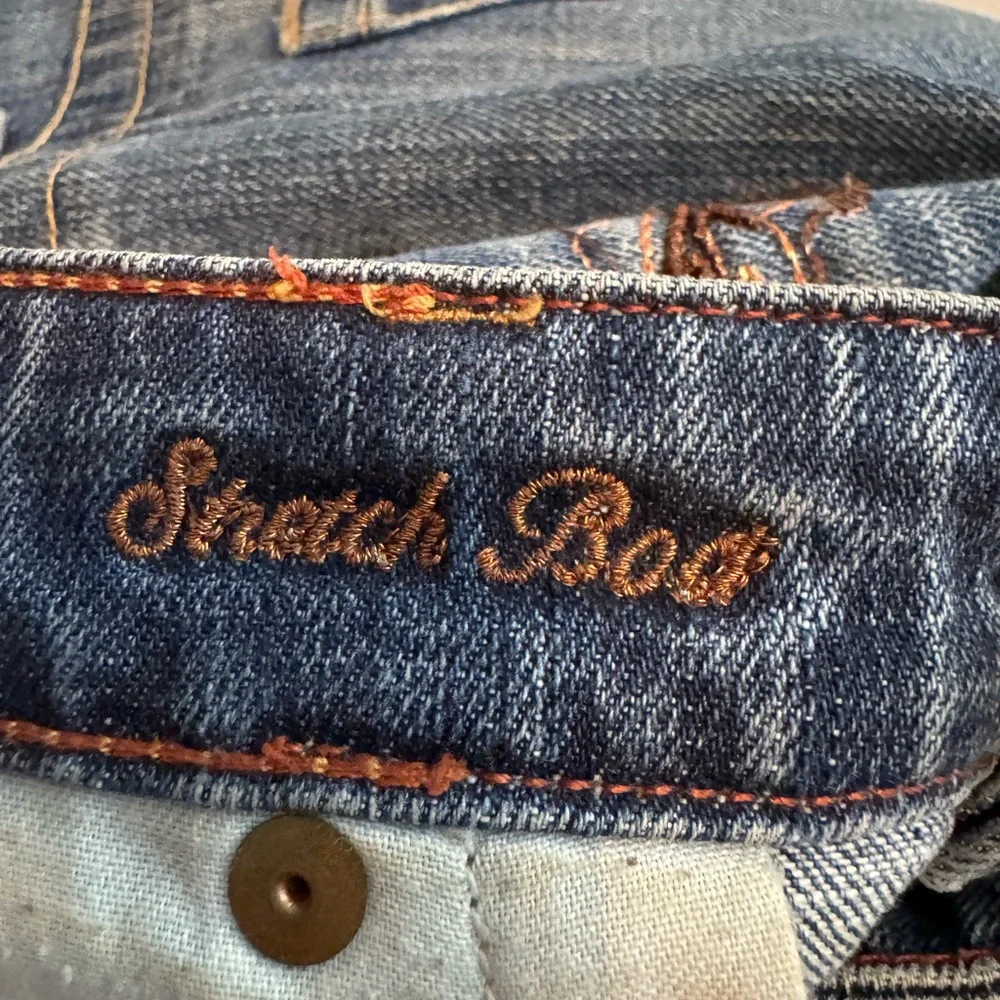 Vintage Y2K American Eagle Embroidered Flare Jeans Size 8‎ Low Rise Hippie Boho